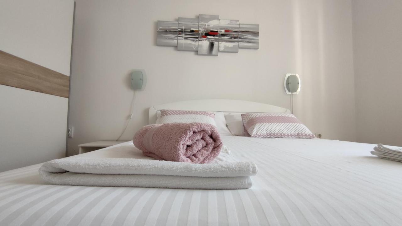 Apartment "Andrea" Сплит Екстериор снимка